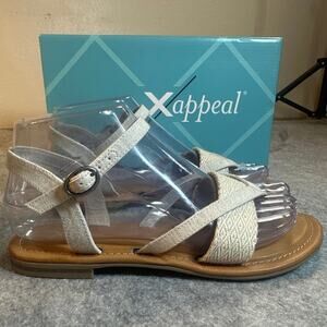 Xappeal Ashton sandals beige strappy canvas-textured upper & flat profile S-6.5